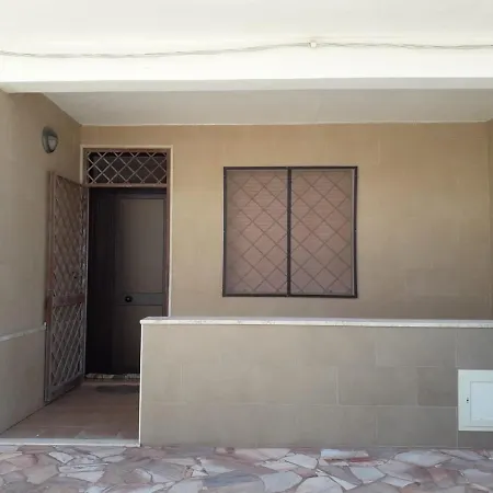 Tatil Evi Indipendente A 10 Metri Dal Mare. Torre Lapillo