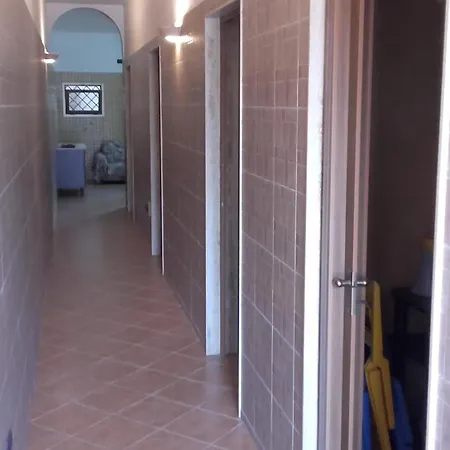 Indipendente A 10 Metri Dal Mare. * Torre Lapillo